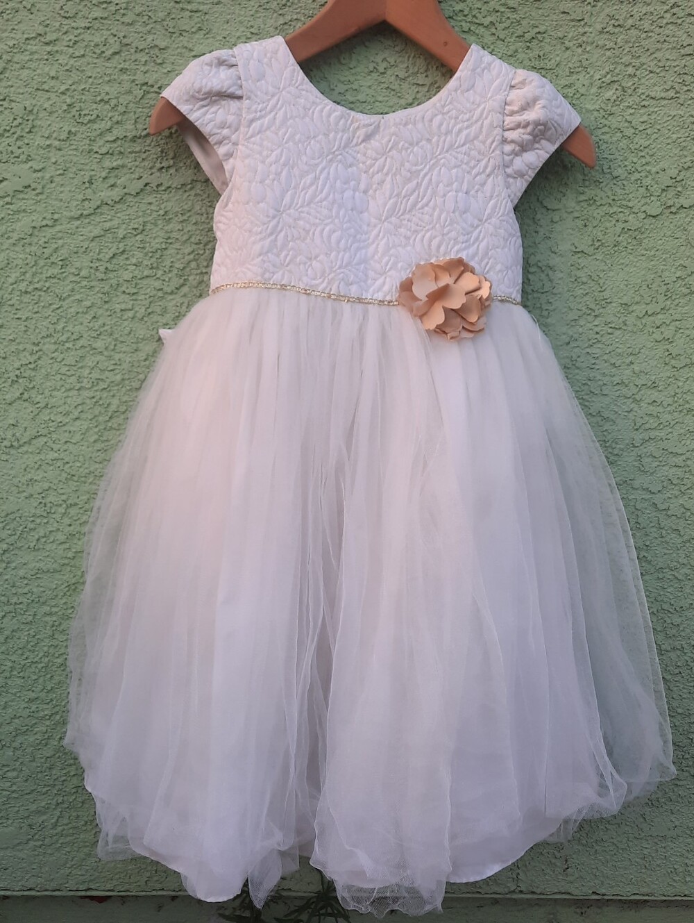Pippa and Julie Girl's Party Formal Short Sleeve Tulle Dress Size 5 Ivory Gold